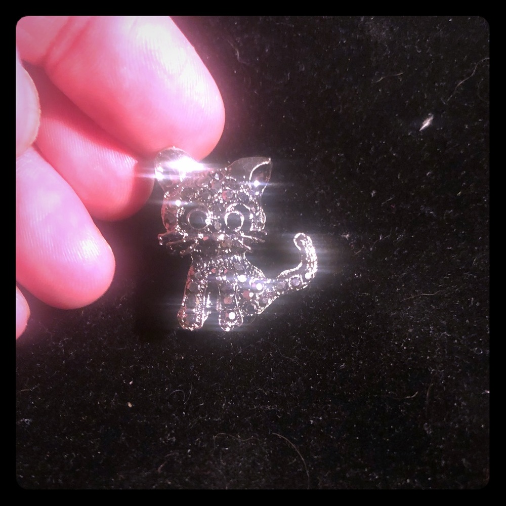 RHINESTONE KITTY BROOCH